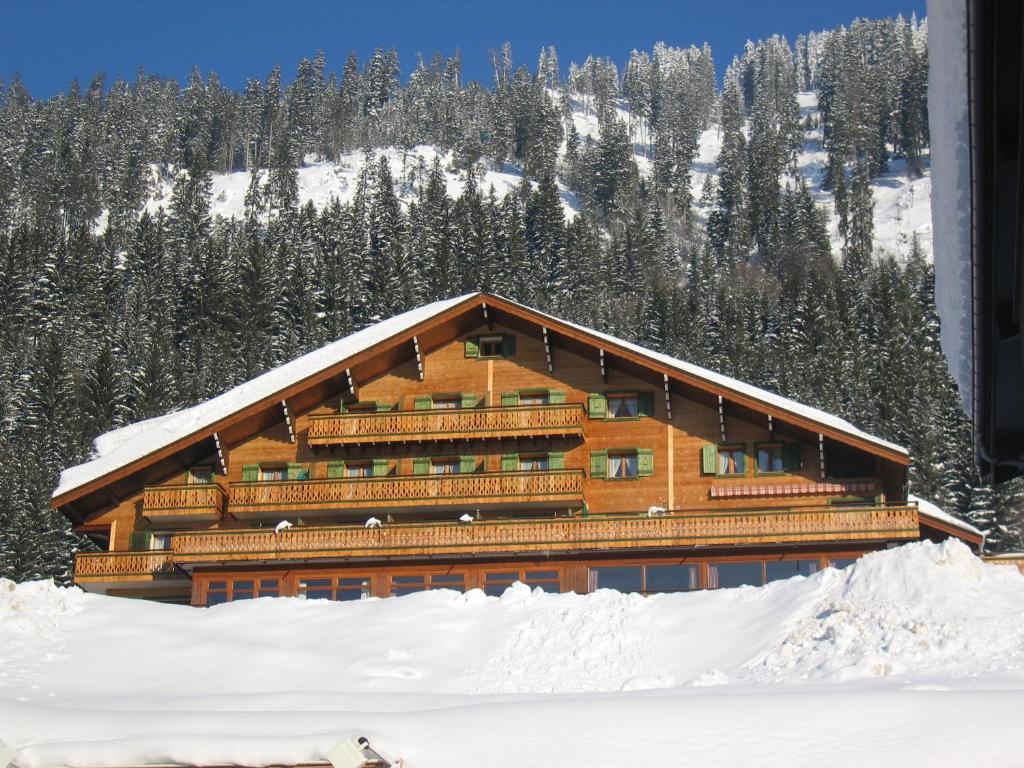 Hotel Belalp Chatel Exterior photo